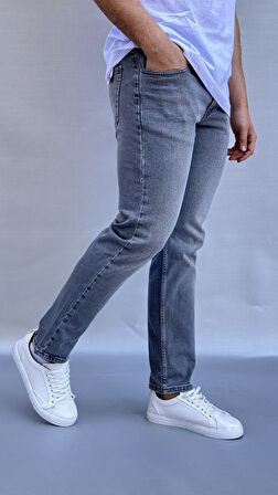 Yıkamalı Gri Regular  Fit Jean