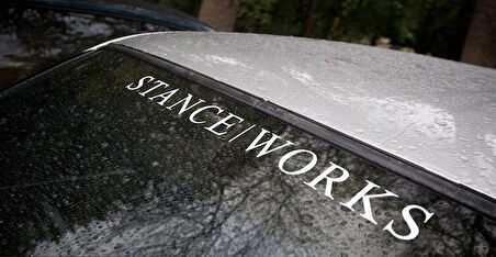 Stance Works Ön Cam Sticker Yapıştırması araba sticker