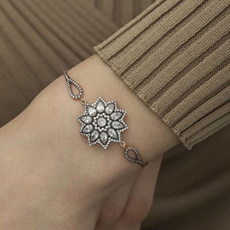 ​Lucky Life 925 Ayar Gumuss  Rose Çiçek Desenli Elmas Montür Bileklik