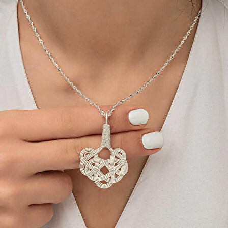 Lucky Life 925 Ayar Gumuss  Kazaziye Örgü Kadın Kolye