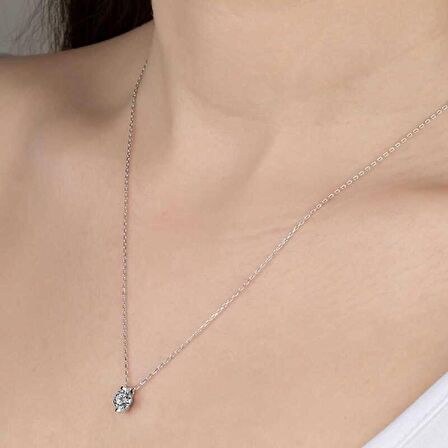 Swarovski Taşlı Lucky Life 925 Ayar Gumuss  Tektaş Bayan Kolye