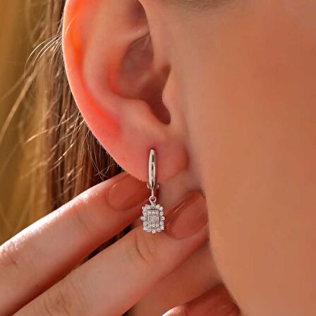 Lucky Life 925 Ayar Gumuss Baget Taşlı Kadın Küpe