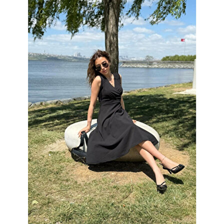 Lucky Life Kadın Ithal Krep Kumaş Kruvaze Yaka Eteği Kloş Kolsuz Mini Elbise