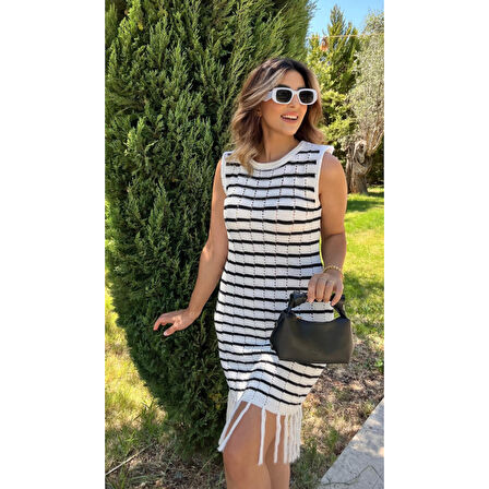 Lucky Life Kadın Kolsuz V Yaka Eteği Püsküllü çizgi Desen Triko Elbise