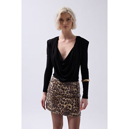Vatkalı Degaje Yaka Bodysuit