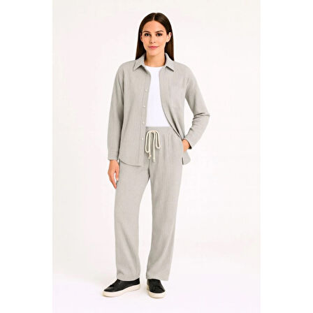 Lucky Life  Kadife Oversize Takım – Gömlek Ve Pantolon İkili Set Füme Corduroy Şıklığı, Rahat Ve Zarif Duruş Yumuşak Dokulu Kadife Kumaş, Düğmeli Gömlek Üst Ve Lastikli Pantolon Alt Parça Ile Gün Boyu Konfor- Gri