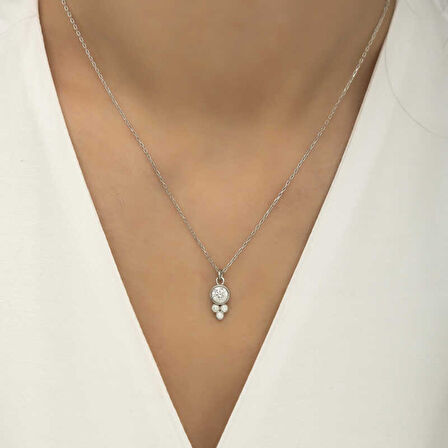 Gümüş Çiğ Damlası Yuvarlak Tektaş Kadın Kolye