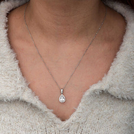 Lucky Life Gümüş Damla Beyaz Zirkon Taşlı Kadın Kolye