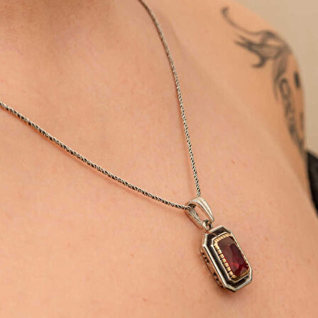 Lucky Life Gümüş Kırmızı Taşlı Dikdörtgen Kadın Kolye