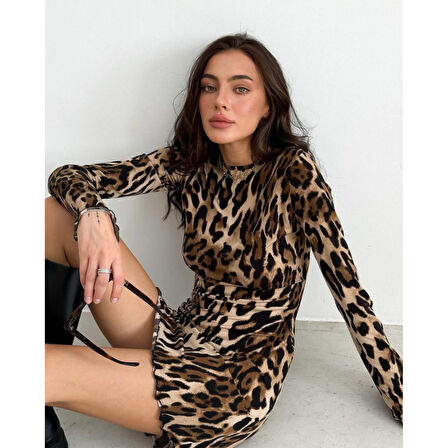 Lucky Life Kadın Uzun Kollu Sırtı Açık Bağlamalı Leopar Desenli Kısa Dalgıç Elbise
