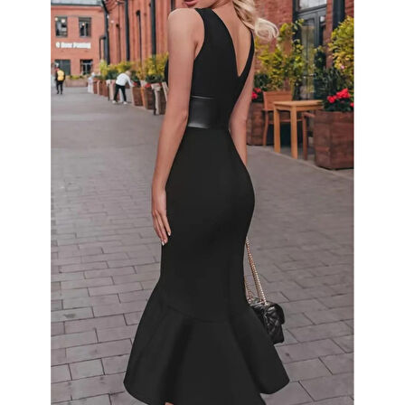 Lucky Life Kadın Kolsuz Kayık Yaka Beli Deri Detaylı Krep Elbise