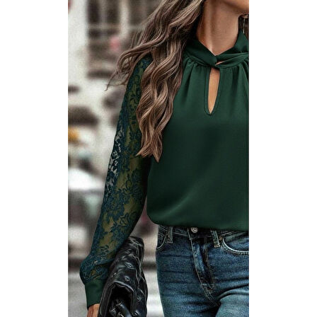 Lucky Life Kadın Uzun Kollu Göğüs Pencere Detay Yaka Boğazlı Kolları Tüllü Sandy Bluz