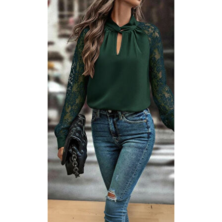 Lucky Life Kadın Uzun Kollu Göğüs Pencere Detay Yaka Boğazlı Kolları Tüllü Sandy Bluz