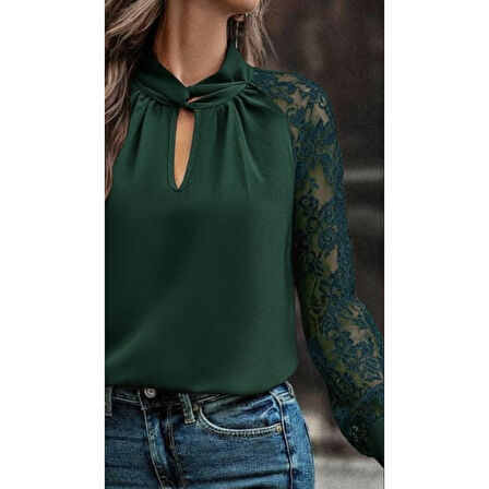 Lucky Life Kadın Uzun Kollu Göğüs Pencere Detay Yaka Boğazlı Kolları Tüllü Sandy Bluz