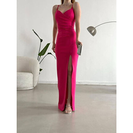 Lucky Life Kadın Dalgıç Kumaş Askılı Yırtmaç Detaylı V Yaka Maxi Boy Elbise