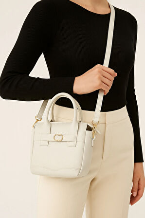 Kadın Siyah El ve Omuz Çantası | Rugan Görünümlü Mini Çanta - Altın Detaylı Günlük & Şık Kullanım