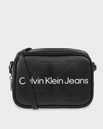 Calvin Klein Çapraz Askılı Çanta