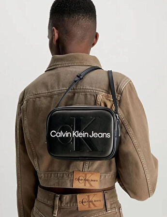 Calvin Klein Çapraz Askılı Çanta