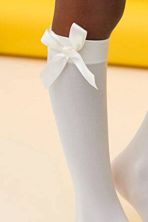 Kız Çocuk Aksesuarlı Dizaltı Çorap Ekru