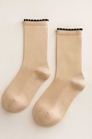 Kadın Bileği Fırfırlı Soket Çorap Bej