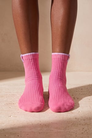 Kadın Kalp Etiketli Soket Çorap Pembe