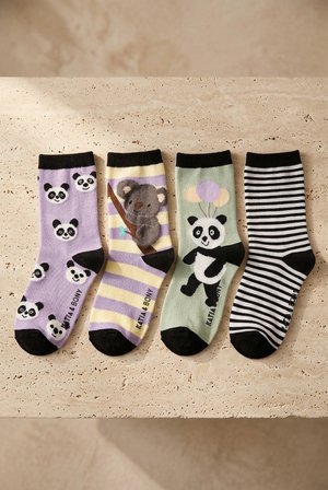 Çocuk 4'l Panda Desenli Pamuklu Soket Çorap