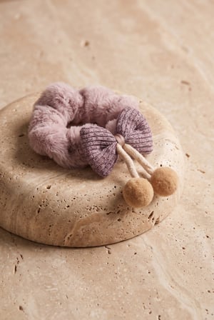 Peluş Lastikli Pofuduk Fiyonklu Lastik Toka Lila