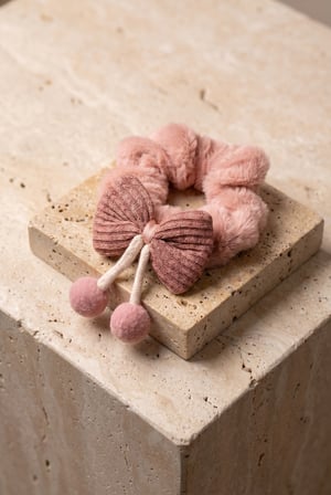 Peluş Lastikli Pofuduk Fiyonklu Lastik Toka Pembe