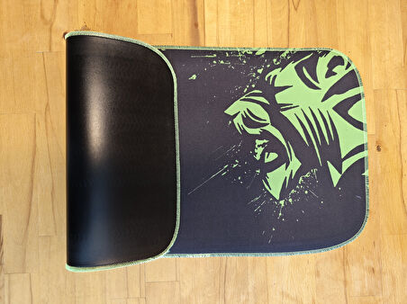 SGE TEKNOLOJİ 70X30 CM FOSFORLU DİKİŞLİ KAPLAN KAYDIRMAZ TABAN SPEED YÜZEY OYUNC