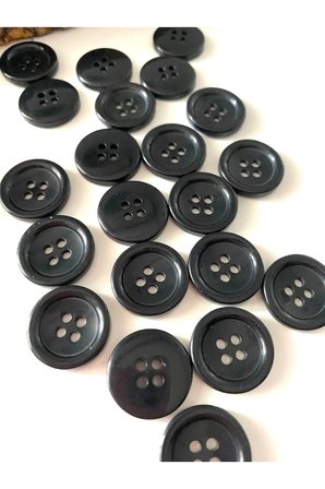 18 MM (28 BOY) SİYAH POLYESTER DÜĞME (25 ADET)
