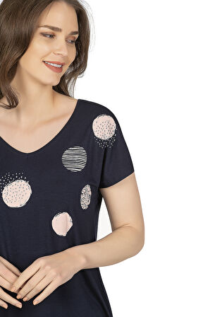 Özkan 25862 Kadın Lacivert Vorteks Viskon Premium Kumaş Örme Bluz Önü Baskılı V Yaka Kısa Kollu