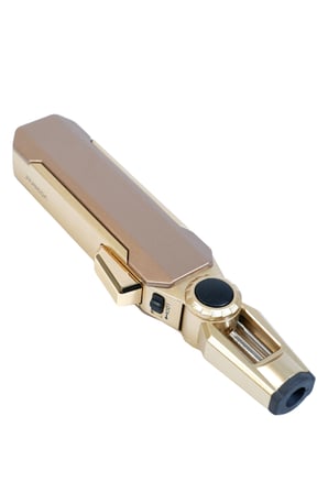 Parmida Tek Torch Pürmüz Oynar Başlıklı Gold Masa Tipi Metal Puro Çakmağı - TR9243