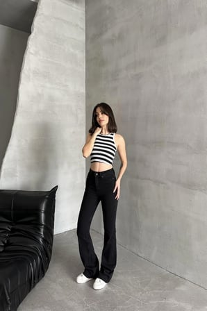 Kles Flora Anna Solmayan Yüksek Bel Siyah Ispanyol Paça Comfort Likralı