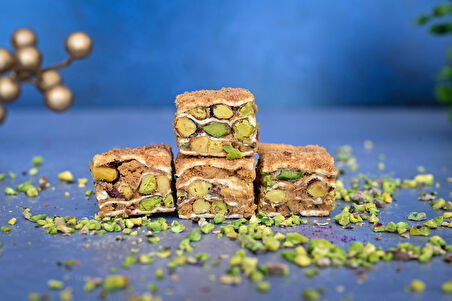 Tadım Dünyası Lotus Fıstıklı Kremalı Baklava Türk Lokumu 500 gr