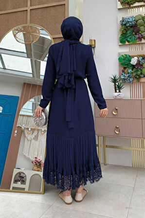 Etek Ucu Piliseli Dantel Görünümlü Kuşaklı Elbise 3890 Lacivert