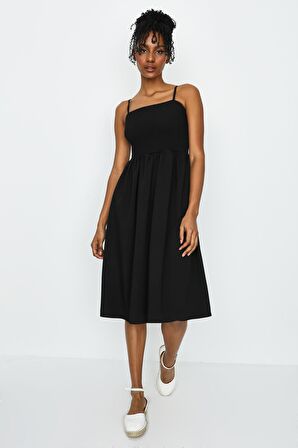 Kadın Askılı Gipe Detaylı Elbise