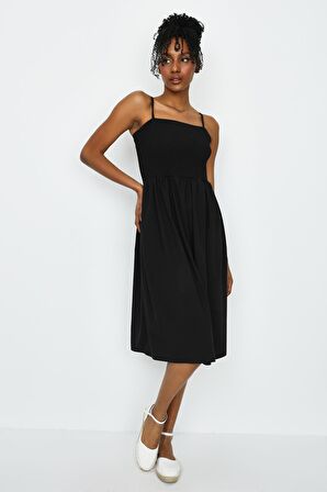 Kadın Askılı Gipe Detaylı Elbise