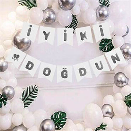 İyi ki Doğdun Banner Beyaz renk üstüne Gümüş Varaklı yazı, Karton Doğum Günü Yazısı Flama