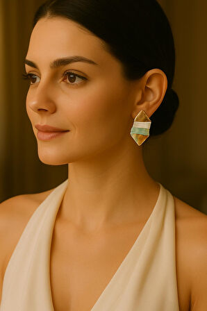 Renkli Geometrik Tasarım Küpe - Modern ve Canlı