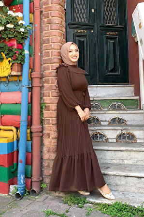 Piliseli Fırfır Görünümlü Bel Kuşaklı Şifon Elbise 3628 Kahverengi