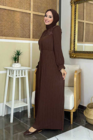 Piliseli Omuz Kısmı Dantel Görünümlü Yaka Detay Elbise 3726 Kahverengi