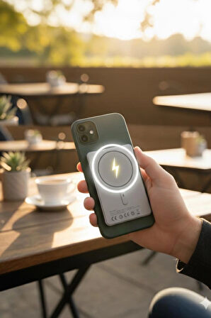 Fulltech FP38 5000 mAh 20W Kablosuz Powerbank MagSafe Uyumlu Dahili USB-C Kablolu