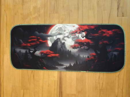 SGE TEKNOLOJİ 70X30 CM FOSFORLU DİKİŞLİ KARANLIK KIRMIZI AY TEMALI KAYDIRMAZ TABAN SPEED YÜZEY OYUNCU MOUSE PAD GAMİNG