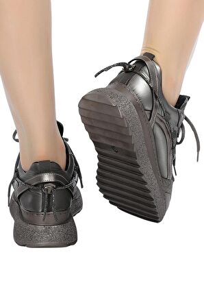 Veform Hafif ve Rahat Tabanlı, Günlük Şık ve Spor Kadın Ayakkabı FV255FV