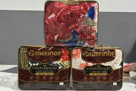 Merinos Kadife Battaniye 220X240 Gülfem Petrol-Kırmızı