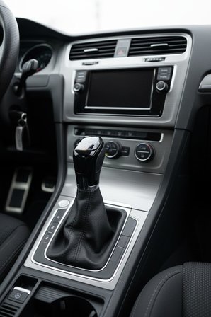VW Golf 7 MK7 Passat B8 Tiguan Jetta DSG Beyaz LED Önden Mandallı Deri Vites Topuzu