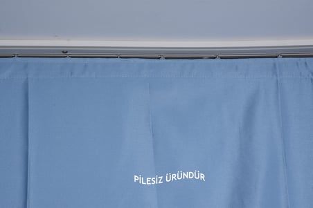 SATEN FONLUK PİLESİZ MAVİ RENK TEK KANAT FON PERDE En 200 Cm Boy 260 Cm 