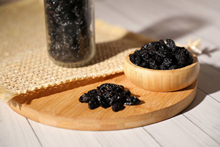 ÜZÜM SİYAH ÇEKİRDEKLİ 750 Gr.