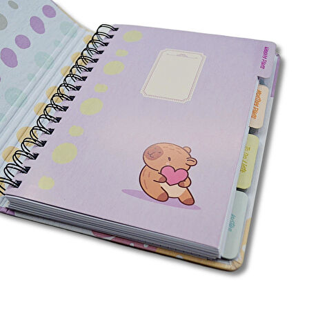 Gıpta Capybara A5 120 Yaprak Sert Kapak Spiralli Lastikli Ayraçlı Planner Defter (7827)