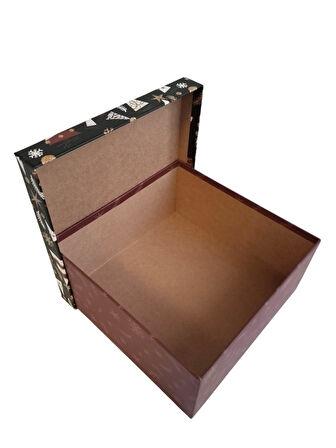 Hediyelık Yılbaşı Kare Kutu Fable 24X24cm  NO:6